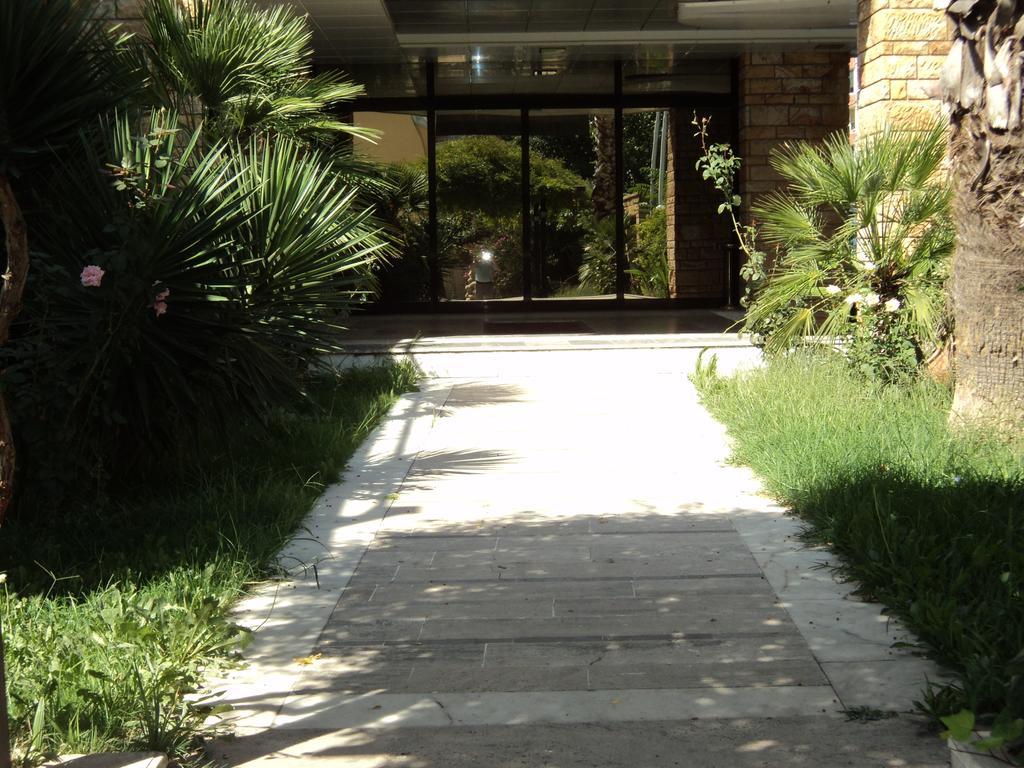 Izethan Hotel Muğla Bagian luar foto
